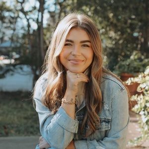 Meet your Posher, Genna